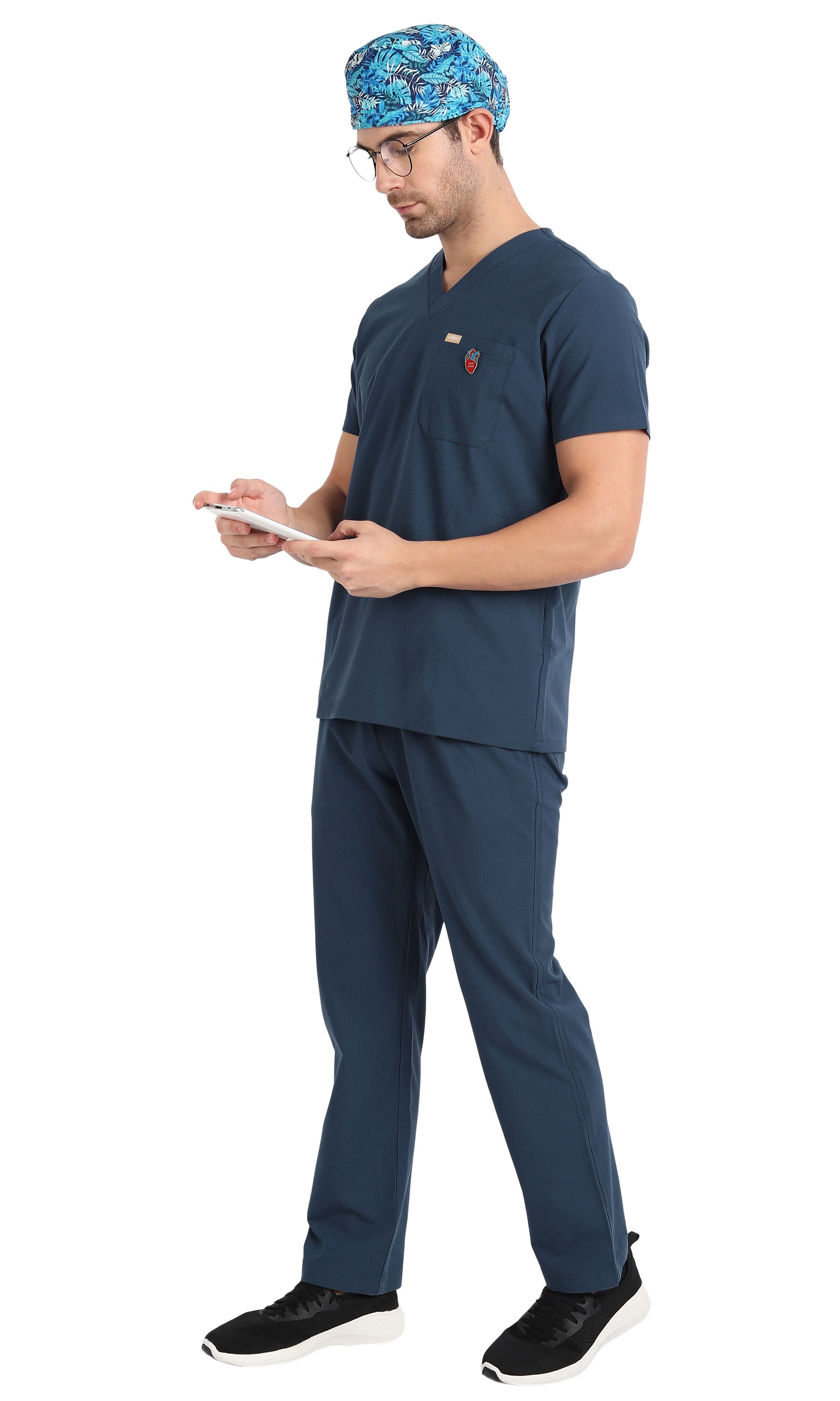 Hafnar Three-Pocket Scrub Top